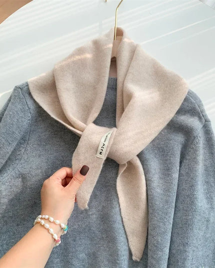 Women’s Wool Triangle Scarf