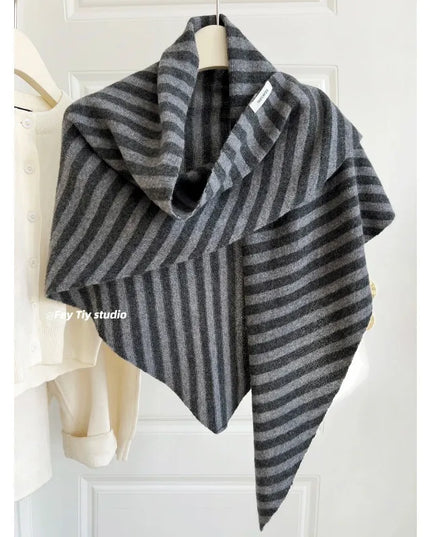 Women’s Wool Triangle Scarf