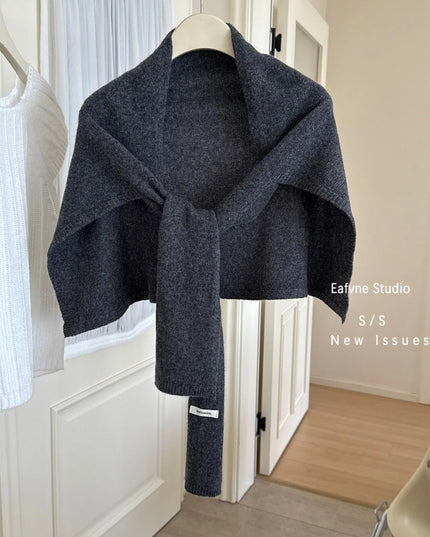 Women’s Wool Triangle Scarf