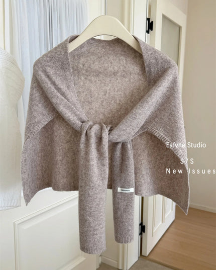 Women’s Wool Triangle Scarf