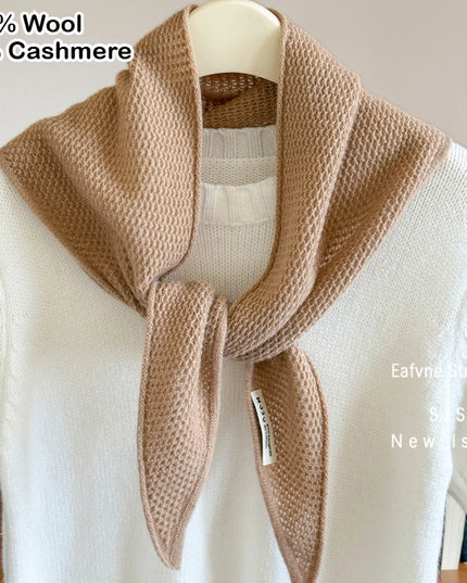 Women’s Wool Triangle Scarf